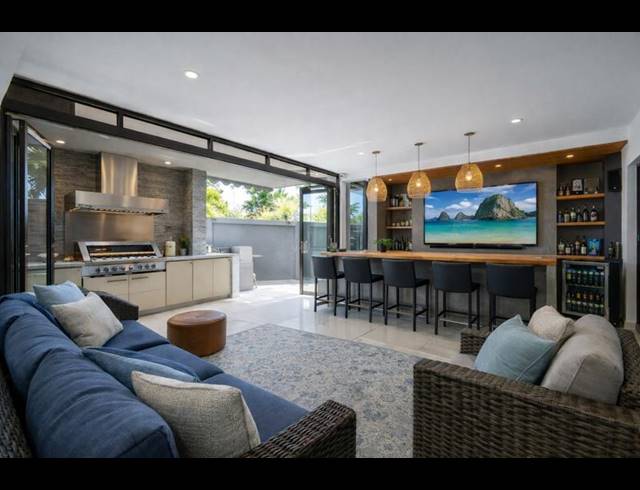 4 BEDROOM HOUSE FOR SALE IN WATERKLOOF RIDGE